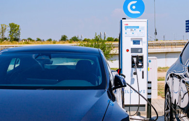 AutoExpert.ro – Eldrive Romania and JOY Retail Park inaugurate new charging stations for electric vehicles.